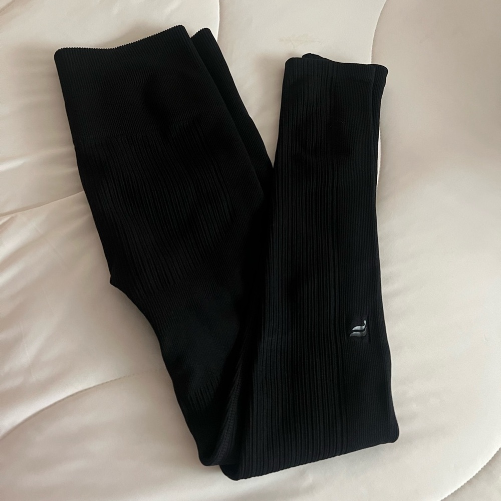 FABLETICS seamless leggings size M.